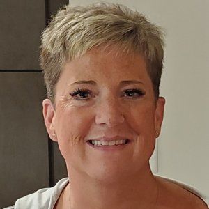 Meet your Posher, Cyndi